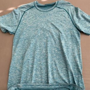 Lululemon metal vent tech size large